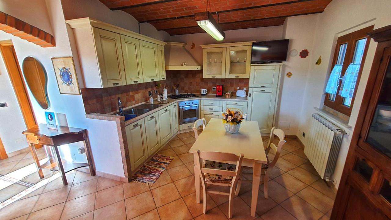 Spicchio Di Luna - Casa Vacanze Albiano Magra Eksteriør billede