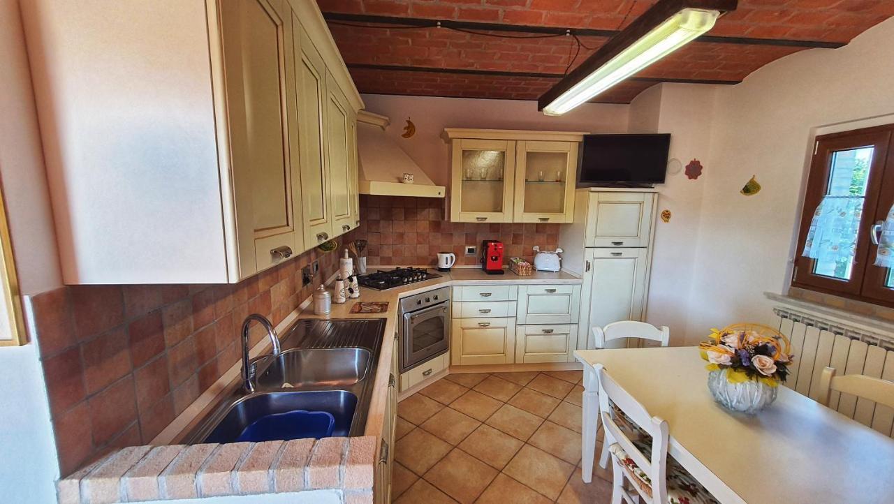 Spicchio Di Luna - Casa Vacanze Albiano Magra Eksteriør billede
