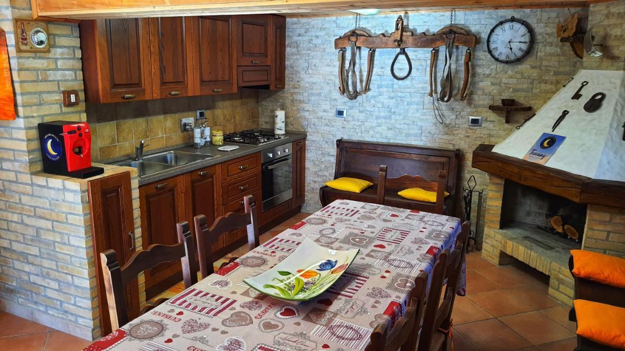 Spicchio Di Luna - Casa Vacanze Albiano Magra Eksteriør billede