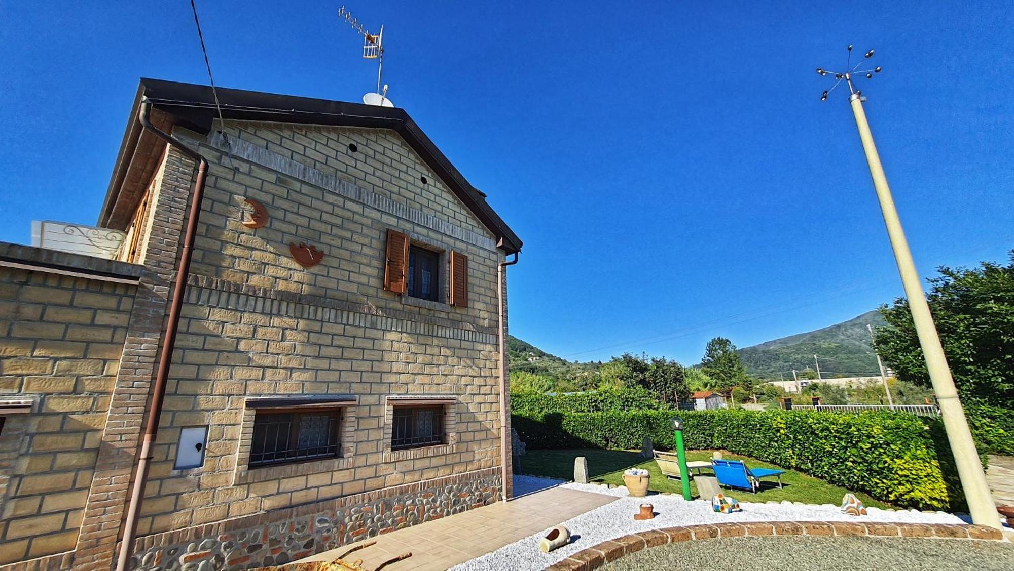 Spicchio Di Luna - Casa Vacanze Albiano Magra Eksteriør billede